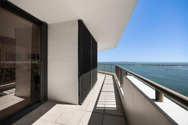 2 of 39 - 1581 Brickell Ave 1705, Miami, FL