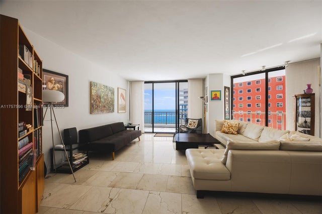 4 of 39 - 1581 Brickell Ave 1705, Miami, FL