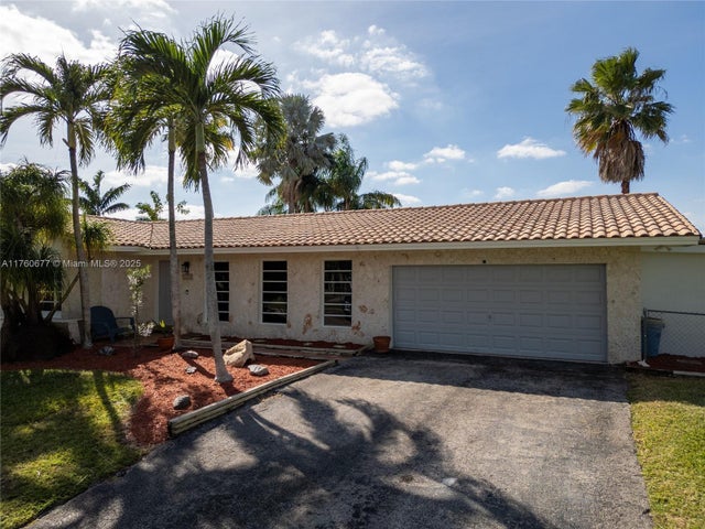 3 of 38 - 18200 Sw 86th Ave, Palmetto Bay, FL