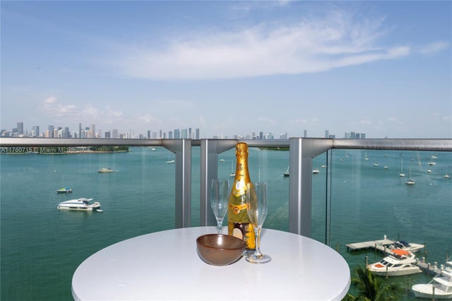 4 of 32 - 1100 West Ave 1016, Miami Beach, FL