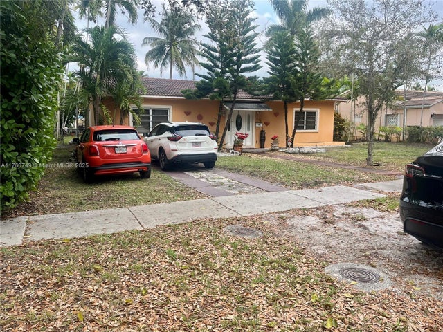 2 of 11 - 329 Minola Dr, Miami Springs, FL