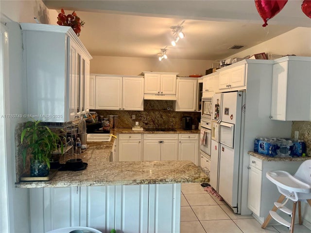 4 of 11 - 329 Minola Dr, Miami Springs, FL