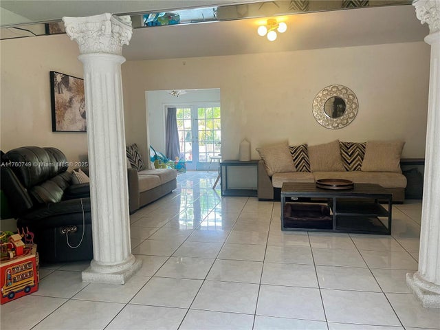 5 of 11 - 329 Minola Dr, Miami Springs, FL