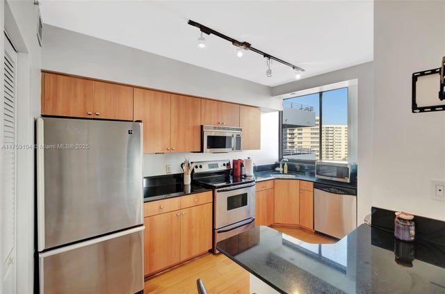 2 of 28 - 1330 West Ave 909, Miami Beach, FL