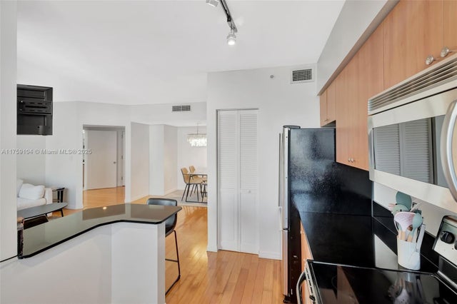 5 of 28 - 1330 West Ave 909, Miami Beach, FL