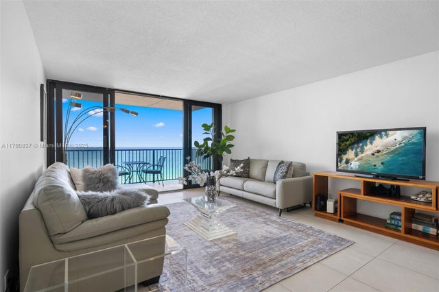 5 of 26 - 2201 S Ocean Dr 1102, Hollywood, FL