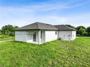 2 of 19 - 922 Dobbins St E, Lehigh Acres, FL