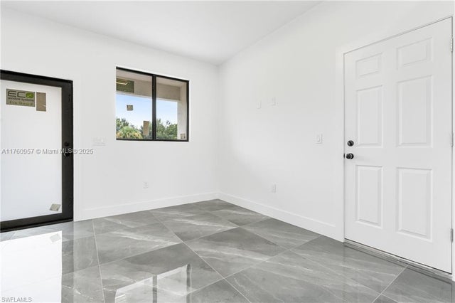 3 of 19 - 922 Dobbins St E, Lehigh Acres, FL