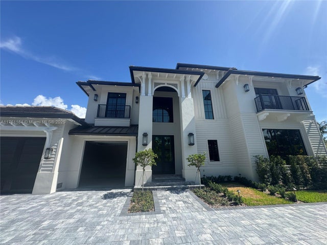 1 of 37 - 2605 Castilla Isle, Fort Lauderdale, FL