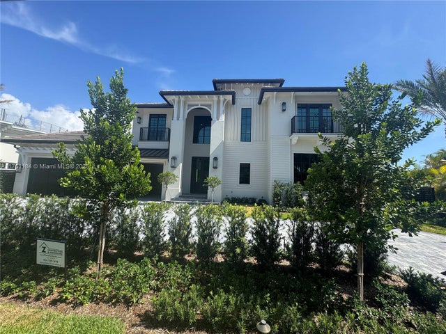 2 of 37 - 2605 Castilla Isle, Fort Lauderdale, FL