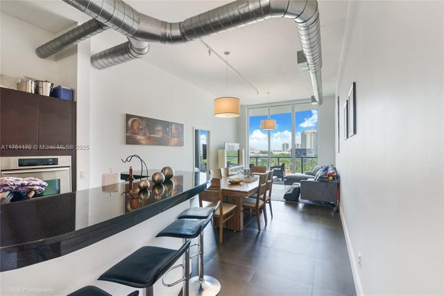4 of 20 - 3029 Ne 188th St 818, Aventura, FL