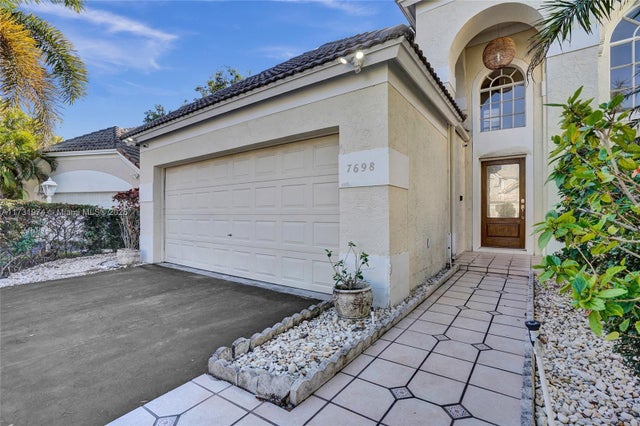 2 of 64 - 7698 Hibiscus Ln, Coral Springs, FL