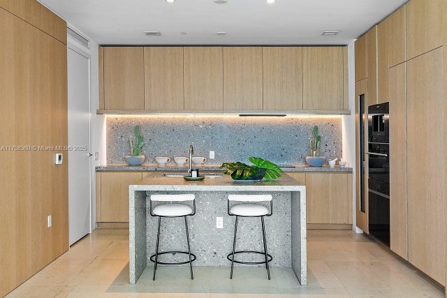 4 of 13 - 8701 N Collins Ave 701, Miami Beach, FL