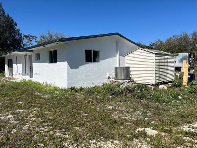 4 of 17 - 14201 Sw 232nd St, Miami, FL