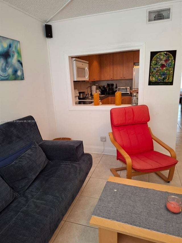 2 of 22 - 9081 Sunrise Lakes 105, Sunrise, FL