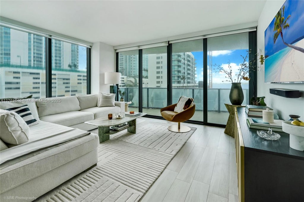 N/A, Miami