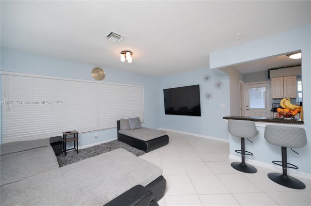5 of 27 - 1301 Nw 45th St, Fort Lauderdale, FL