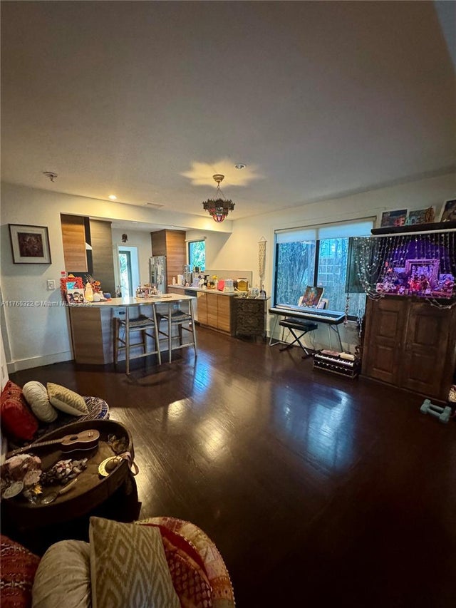 5 of 42 - 7020 Ne 5th Ave, Miami, FL