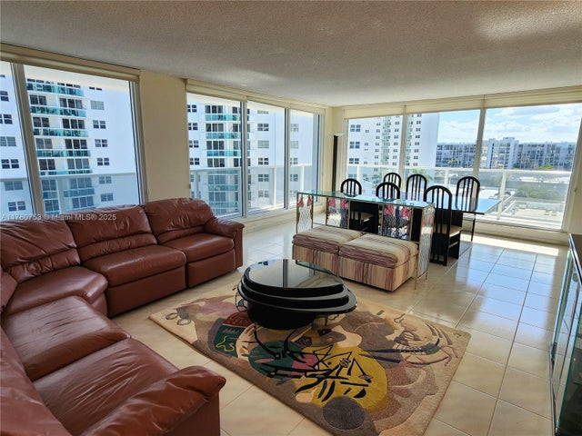 2 of 22 - 2751 S Ocean Dr 708s, Hollywood, FL