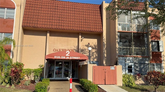 2 of 20 - 8120 Sw 24th St 310, North Lauderdale, FL