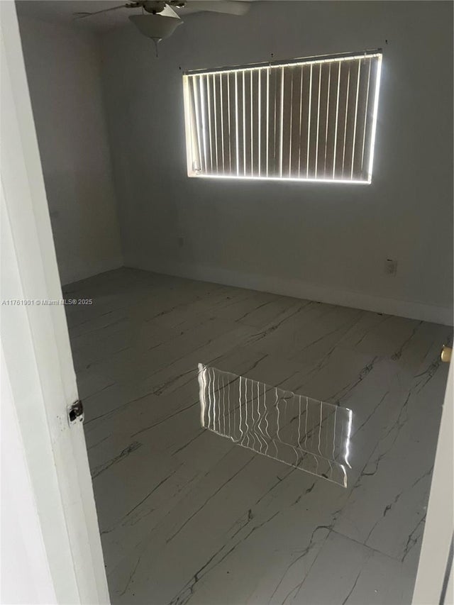 4 of 10 - 20 Ne 215th St, Miami Gardens, FL