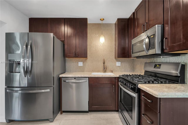 3 of 12 - 1623 Fletcher St, Hollywood, FL