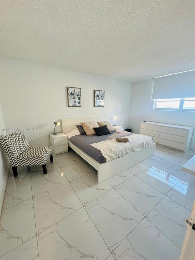2 of 22 - 3901 S Ocean Dr 10g, Hollywood, FL