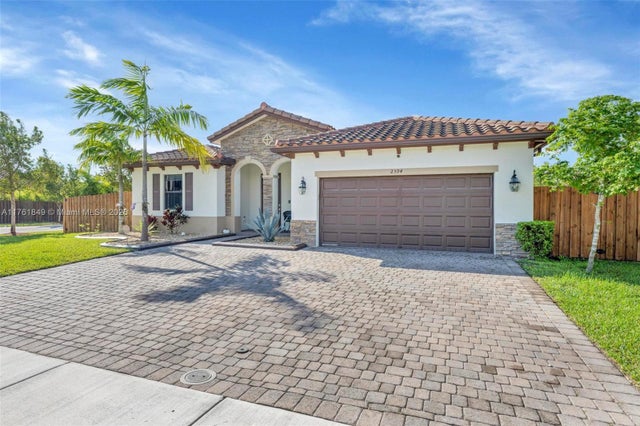 2 of 28 - 2594 Se 2nd St, Homestead, FL