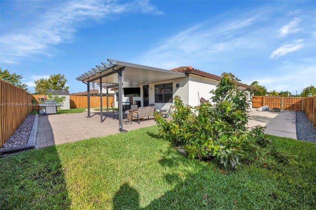 4 of 28 - 2594 Se 2nd St, Homestead, FL