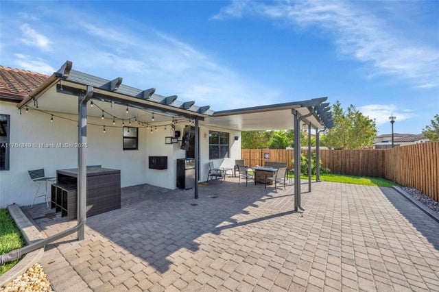 5 of 28 - 2594 Se 2nd St, Homestead, FL