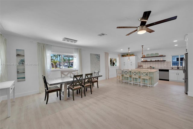 5 of 35 - 1070 Tyler St, Hollywood, FL