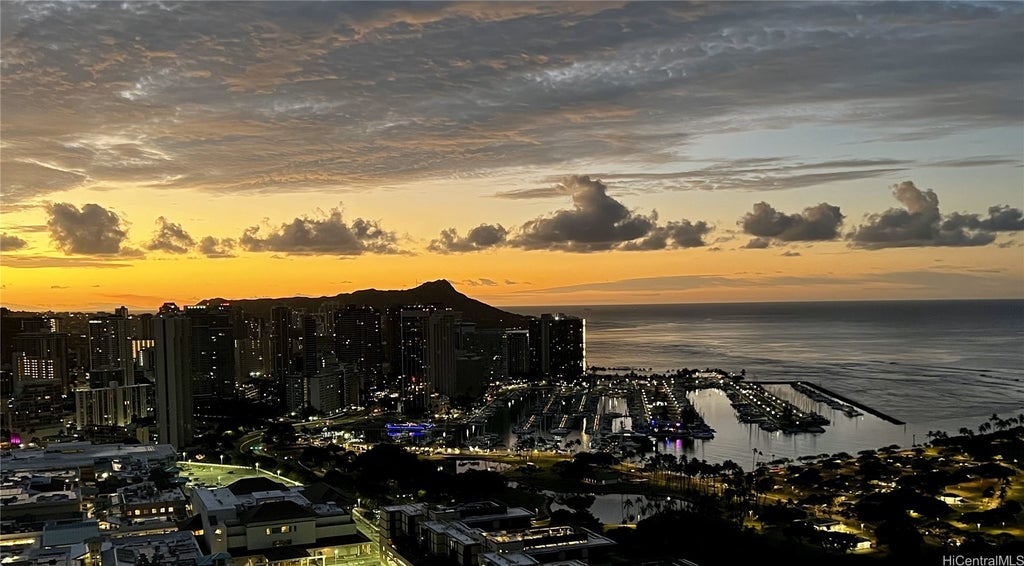 (unit #4406) 88 Piikoi Street, Honolulu