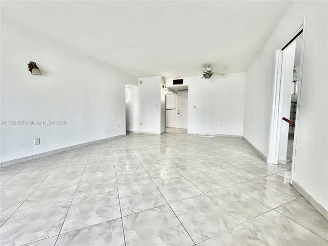 4 of 15 - 2861 Leonard Dr F601, Aventura, FL