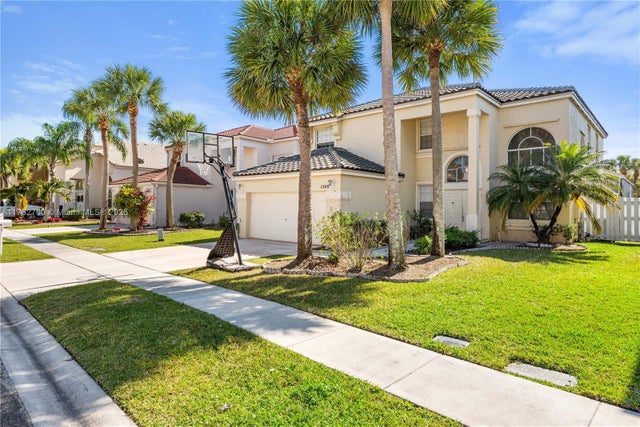 2 of 29 - 1560 Nw 159th Ave, Pembroke Pines, FL