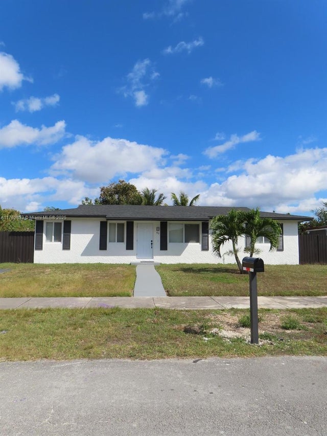 2 of 48 - 95 Sw 17th Ter, Homestead, FL