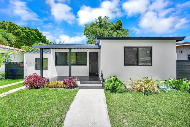 3 of 32 - 2261 Sw 26th St, Miami, FL