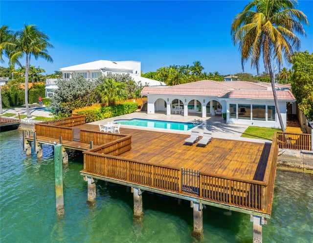 1 of 42 - 1690 Daytonia Rd, Miami Beach, FL