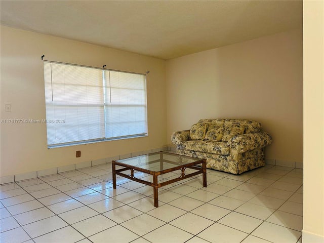 4 of 20 - 3081 Nw 47th Ter 205, Lauderdale Lakes, FL
