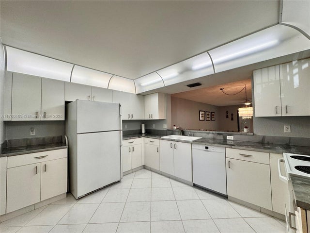 5 of 26 - 9632 E Sills Dr 102, Boynton Beach, FL