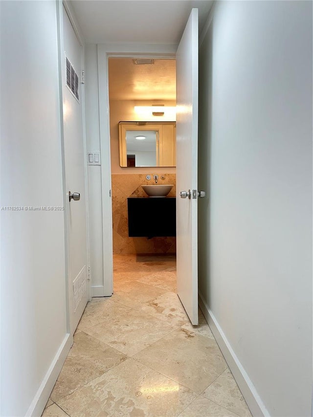 3 of 25 - 345 Ocean Dr 1022, Miami Beach, FL