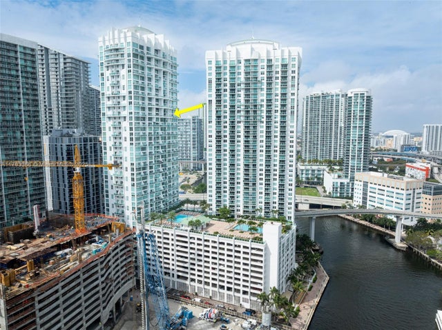2 of 36 - 41 Se 5th St 1815, Miami, FL