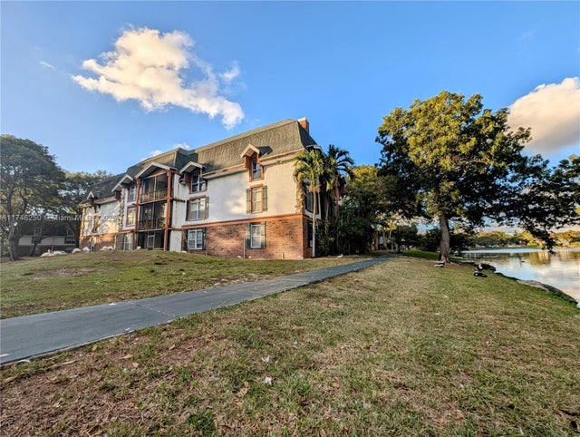 3 of 26 - 3670 Inverrary Dr 3q, Lauderhill, FL