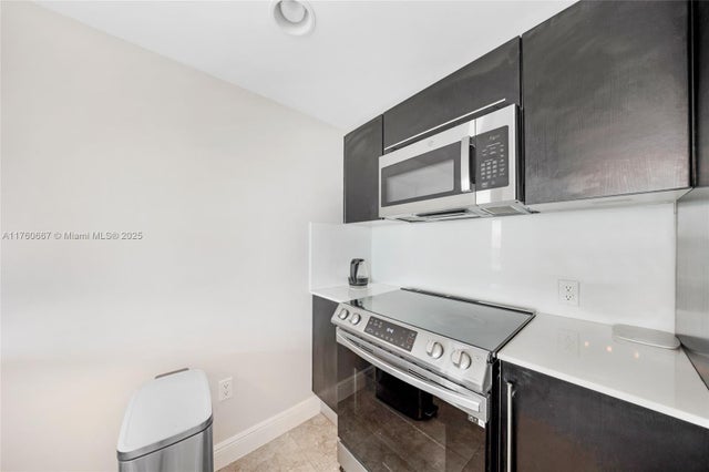 3 of 29 - 665 Ne 25th St 1504, Miami, FL