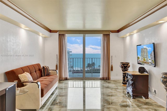 4 of 16 - 1410 S Ocean Dr 1102, Hollywood, FL