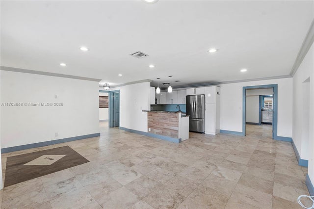 2 of 27 - 1541 Sw 52nd Ave, Plantation, FL