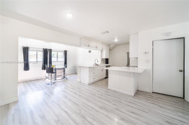 3 of 23 - 7450 Hope St, Hollywood, FL