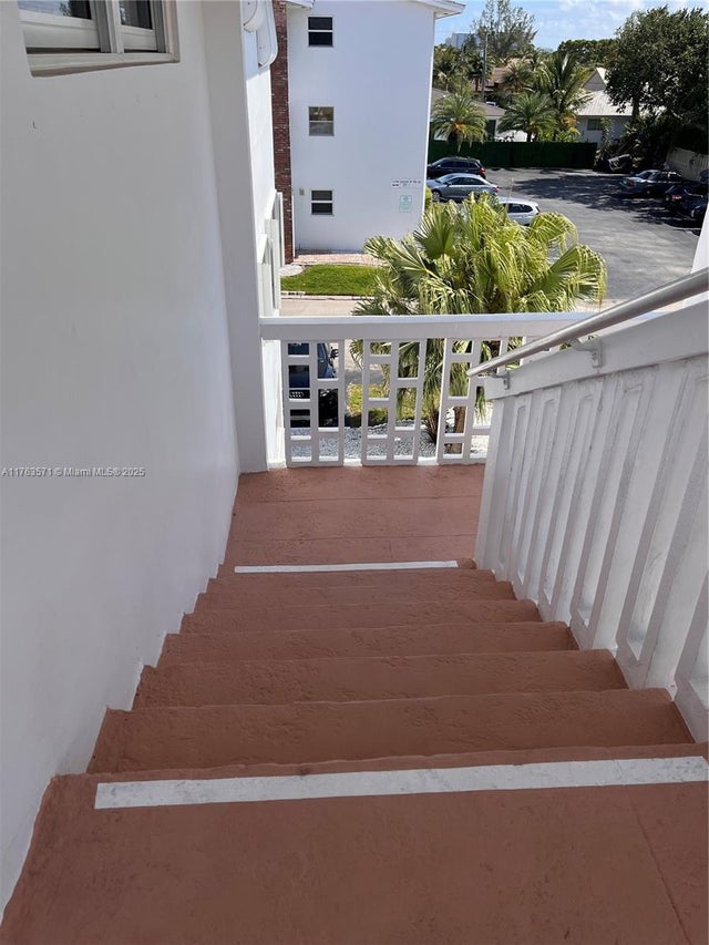 4 of 30 - 228 Hibiscus Ave 235, Lauderdale By The Sea, FL