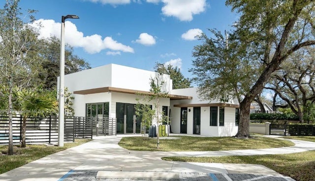 3 of 34 - 4130 N Oak Pl 4130, Dania Beach, FL