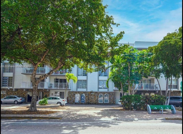 2 of 23 - 1220 71st St 35, Miami Beach, FL