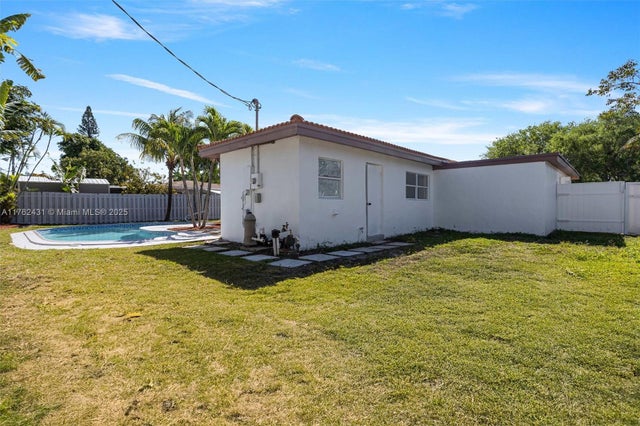 4 of 34 - 1401 Nw 45th St, Fort Lauderdale, FL